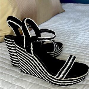 New. MIA woven wedge platform sandals